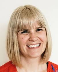 Francesca Barnett's Instagram, Twitter & Facebook