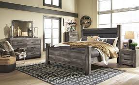 Wynnlow Gray Upholstered Poster Bedroom Set Grey Bedroom Furniture Bedroom Sets For Sale King Bedroom Sets