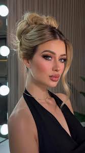 Hasta pronto querida vale 🕊️ Gracias por confiar en mí y ver talento en  mi, vuelta alto que con tu carisma y personalidad siempre iluminaste cada  espacio que tocaste 💫incluyéndome a mí..