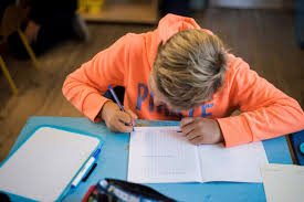 Photo Calendrier scolaire 2026-2027 : les dates des vacances et des jours ...