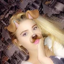 Leah Grundy's Instagram, Twitter & Facebook