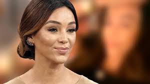 Amira pocher bricht bei erinnerung an ihre schlimme jugend in tränen aus im talk mit oliver pocher amira pocher muss weinen, als ehemann oliver mehr und mehr details über ihre harte jugend erfragt. Grill Den Henssler Star Verona Pooth Sie Zeigt Sich Ungeschminkt Und Raubt Uns Den Atem Bunte De