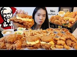 Kfc All Cheese Feast 2 Mac N Cheese Zinger Crunchy Fried Chicken Mukbang W Asmr Eating Sounds Youtube Spicy Fried Chicken Fried Chicken Eat