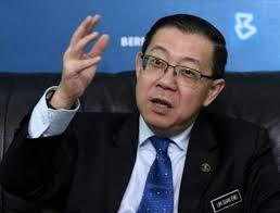 QiuWen 秋雯- 要将批评视为一种赞美因为这是对你的存在价值的肯定...