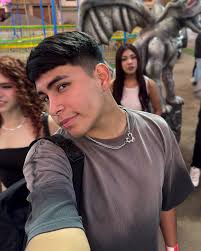 Alexander Ayala (@itsflashito) • Instagram photos and videos