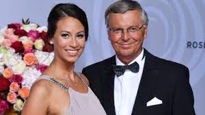 Check spelling or type a new query. Caroline Bosbach Ganz Privat Wie Der Papa So Die Tochter So Lebt Sie Privat News De