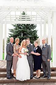 Family Wedding Photos 51 Pics You Should Take At Your Wedding Day Wedding Picture Poses Family Wedding Photos Wedding Photography Family