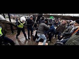 Check spelling or type a new query. Nazister Attackerade En Antirasistisk Demonstration I Karrtorp Youtube