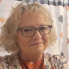 Who can build a backyard fence in Port Lavaca?