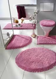 Pembe Cok Parcali Klozet Takimi Modeli Banyo Halilari Pembe Banyo Banyo Paspasi