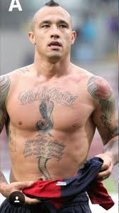 Radja's body, like that of other modern footballers, is covered in tattoos that tell us a lot about him. Pin Di Marcella Su Radja Nainggolan Calciatori Tatuaggi