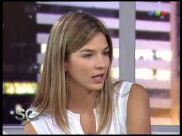 De pequeña soñaba en convertirse en actriz e hizo todo lo posible por convertir sus sueños realidad. Marcela Kloosterboer Esta Distinta Susana Gimenez 2007 Youtube