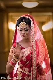 Bengali Bride Wedding Style Indian Wedding Photography Poses Indian Bride Makeup Indian Bride Poses