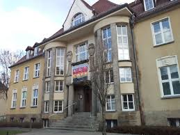 Überschaubar wie eine wohnung und doch ein richtiges haus. Der Schuppen In Zeitz Wird 100 Zeitzeugen Gesucht Zeitz Online Lebensart
