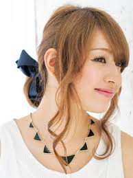 小顔になれるヘアアレンジ エラ張り ロングヘア やり方 パーティ 美的 ベース顔 ヘアスタイル ヘアアレンジ 顔