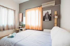 See more ideas about small bedroom, bedroom layouts for small rooms, bedroom design. 10x10 Bedroom Layout Ideas To Make The Most Of Your Small Space Roomlay