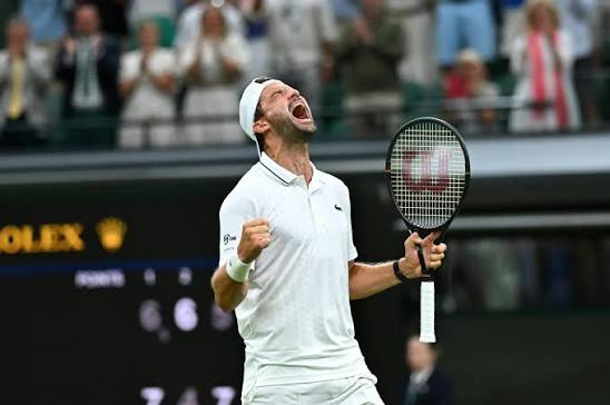 ❤️🎾 Григор Димитров с емоционални думи: Благодаря ти, Уимбълдън, че ми припомни защо се влюбих в тениса 🇧🇬 Най-успешният български тенисист Григор Димитров публикува прочувствено съобщение два дни след отпадането си на