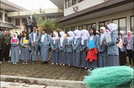 Direktur jenderal pendidikan tinggi republik indonesia, prof. 5 Jas Almamater Keren Terbaik Di 2020 Yang Wajib Kamu Lihat Lpc