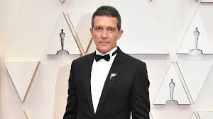 (cnn) antonio banderas says he has tested positive for coronavirus. Antonio Banderas To Direct Star In Company In Spain Broadway In Columbus