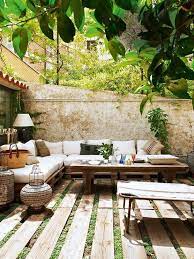 diy inspiratie met pallets zelf een lounge set maken voor in de tuin link in bron openlucht woonruimtes buitentuinen tuin en terras