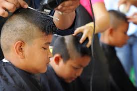 Tom baxter cut newcastle united forward joelinton's hair on friday. Shear Defiance Thai Students Rebel Against Mandatory Haircuts Wsj