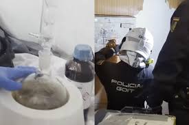 En video: cayó cargamento de metanfetaminas que iba adherido a un buque con  rumbo a China - Infobae