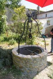 epingle par farfadet et cie sur puits pierres jardin caracteristiques d eau de jardin lampe jardin