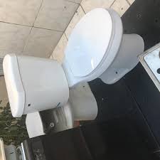 Unhook this rod from the valve and lengthen it this makes the float switch off the valve sooner. Glacier Bay Toilet Camote New 2 Toilets For Sale In Glendale Ca 5miles Buy And Sell