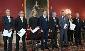 Viminale, il ministro lamorgese presiede il comitato nazionale per l'ordine e la sicurezza pubblica sull'attuazione del piano vaccinale. Hanno Giurato I Nuovi Ministri Di Kurz Lunedi Il Voto Di S Fiducia Austria Vicina Blog Finegil