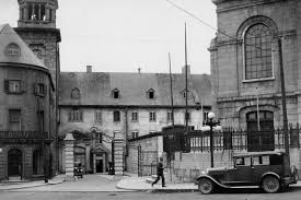 Le Seminaire De Quebec En 1928 Quebec City Quebec City Canada Canadian Heritage