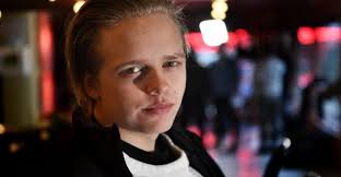 Swedish actor valter skarsgård, son of iconic actor stellan skarsgard, is known for films such as portkod 1321 and black lake. Valter Skarsgard Ready For Hollywoodrysare News