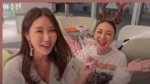 이수진은 7일 자신의 유튜브 채널에 딸 제나와 함께 찍은 영상을 게재했다. Iwmamsz9zrkivm