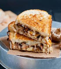Un Croque Monsieur Mais Pas N Importe Comment Recette Croque Monsieur Recettes De Cuisine Croque Monsieur Original