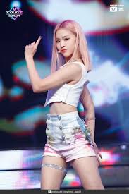 Ryujin Kpop Kdrama Bts Exo Kpoparmy Itzy Kpop Girls Girl