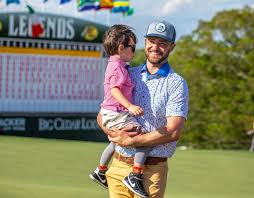 25 photos of justin timberlake's excellent ramen noodle hair. Justin Timberlake And Son Silas Are The Cutest Golfers In Rare Public Appearance Entertainment Tonight