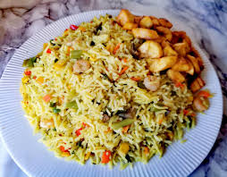 Let rice cook until stock dries completely, add the carrots and green peas when rice is cooked, stir and cover to dry, while pot dries up, the carrots and the peas will be cooked enough for food.in short, allow the pot to begin to like burn but not too much oh. How To Make Nigerian Fried Rice Best Recipe Ever Tinuolasblog