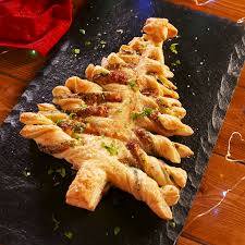 This feature is not available with your current cookie. 48 Easy Christmas Appetizers Best Holiday Appetizer Recipes 2020