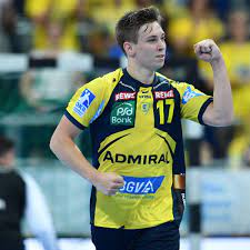 Jul 13, 2021 · am donnerstag hatten die löwen mitgeteilt, dass der club den vertrag mit gensheimers konkurrent jerry tollbring auf dessen wunsch hin aufgelöst hat. Rhein Neckar Lowen Verlangern Vertrag Mit Schwedischem Nationalspieler Jerry Tollbring Bis 2023 Rhein Neckar Lowen