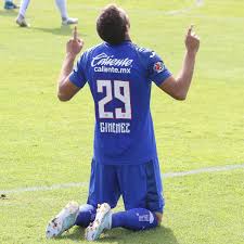 Santiago giménez, que fue incluido en el último momento en el once titular de cruz azul, abrió el marcador en el estadio azteca. Santiago Gimenez Debuta En La Liga Mx Y Su Papa Esta Muy Orgulloso