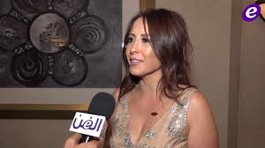 لا شيء أجمل من إشراقةِ صباحٍ هادئ، يقول لك فيه من يُحبك صباح الخير، فيغدو الصباح صباح الخير والحب والأمل والهدوء والنشوة وكل الأشياء شعرك الأسود أخو الصبح في الإنسجام وليل في لباس الفخار،تقولين صباحك خير وأنت خير الصباح،وألف صباح صباحك جميل وأنت جميل. Ø®Ø§Øµ Ø¨Ø§Ù„ÙÙŠØ¯ÙŠÙˆ ØªÙ‚Ù„Ø§ Ø´Ù…Ø¹ÙˆÙ† ØªØ¹Ù„ Ù‚ Ø¹Ù„Ù‰ Ø¬ÙˆØ§Ø¨ Ø±ÙÙŠÙ‚ Ø¹Ù„ÙŠ Ø£Ø­Ù…Ø¯ ÙˆØ¹Ù„Ù‰ Ø¥Ù†ØªÙ‚Ø§Ø¯Ø§Øª Ø¹Ø±ÙˆØ³ Ø¨ÙŠØ±ÙˆØª Youtube