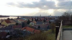 Vendor profile shall be 100% completed in order to proceed with submission. Warum Sich Eine Ganze Stadt Uber Eine Russische Invasion Freut Mdr De