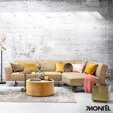 okergeel de montel diagonal collectie bestaat uit verschillende meubels in warm okergeel vooral de hoekbank spr thuisdecoratie binnenhuisarchitect interieur