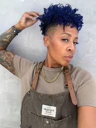 Christin Brown (@curlfactor)