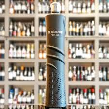 Roberto cavalli black bottling note. Cava Diapon The Shape Of The Roberto Cavalli Vodka Night Edition Total Black 2017 Blends With The Color Of The Night And Stands Out For Its Sophisticated Elegance An Unmistakable Charm