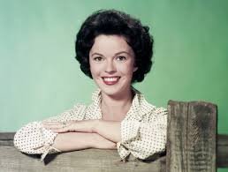 She was the biggest movie star in the world at less than 10 years old. Shirley Temple Bright Eyes And Curly Top Star Dies Aged 85 The Independent The Independent