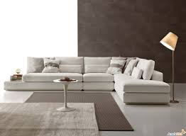 Se la tua zona living ha bisogno di una ventata d'aria fresca qui troverai alcuni modelli di design che arrederanno con stile il tuo soggiorno. Divani Moderni In Ecopelle