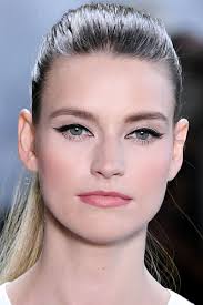The Best Make Up Looks From The Spring Summer 2021 Fashion Weeks Spring Makeup Trends Makeup Trends Hair Colour For Green Eyes
