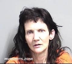 Lisa Petrosino's Instagram, Twitter & Facebook