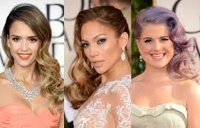 Der chauffeur rollt den ca. Romantische Frisuren Trends Im Retro Stil Auf Dem Roten Teppich
