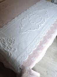 Bello e funzionale, grandecor caleffi protegge le superfici e regala una luce tutta nuova all'ambiente, un tocco di stile in più che non passa inosservato. Runner Provenzale Fondo Letto Matrimoniale Coquecigrues Serie Bastide Letto Matrimoniale Matrimoniale Runner